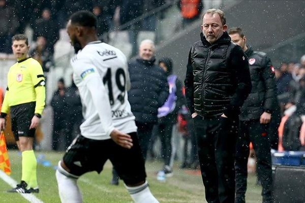 Sergen Yalçın'lı Beşiktaş, evinde de kazandı