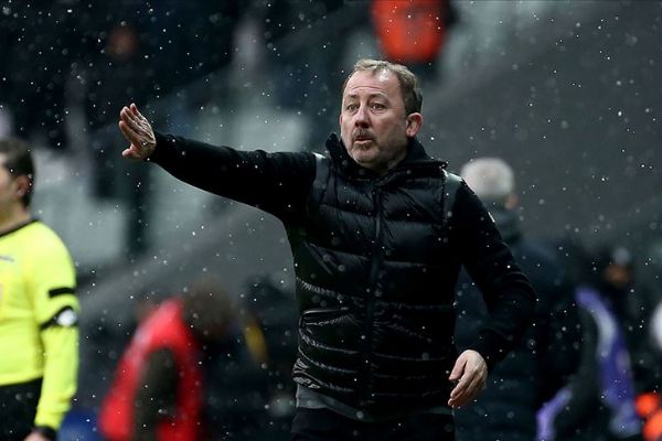 Beşiktaş'ın yüzü Sergen Yalçın ile gülüyor