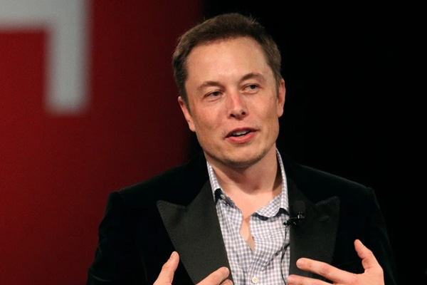Elon Musk: Facebook devri bitti, silin