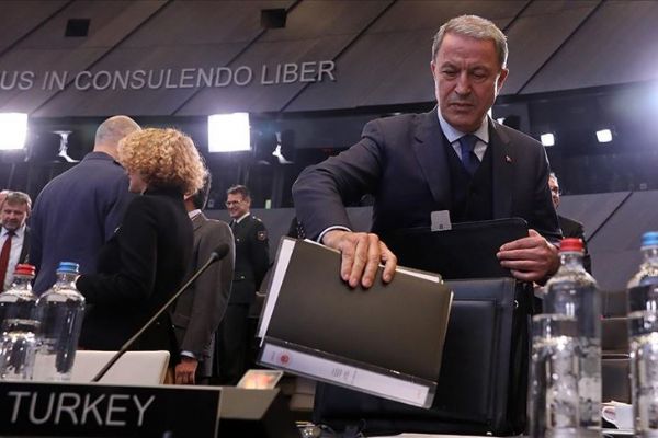 NATO zirvesinde Akar'ın çantasında 'İdlib dosyası' da yer alacak