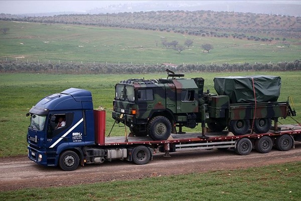 Sınıra çok namlulu roketatarlar sevk edildi