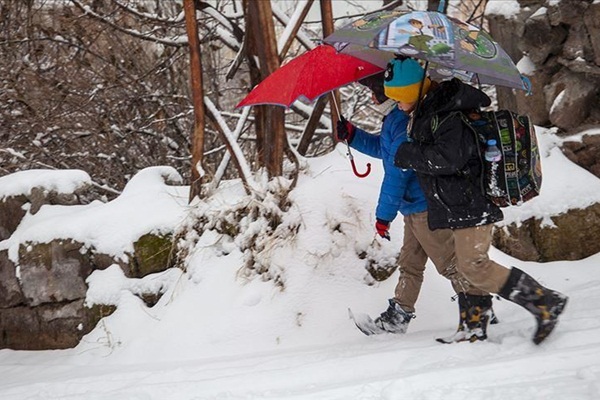Bazı illerde eğitime kar engeli