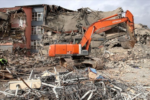 Elazığ'da eğitime bir hafta daha ara verildi