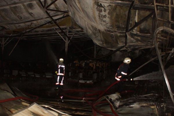 Ankara Akyurt'ta fabrikada çıkan yangın söndürüldü