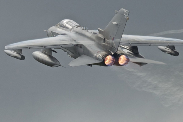 Husiler: Arap koalisyonuna ait savaş uçağı düşürdük