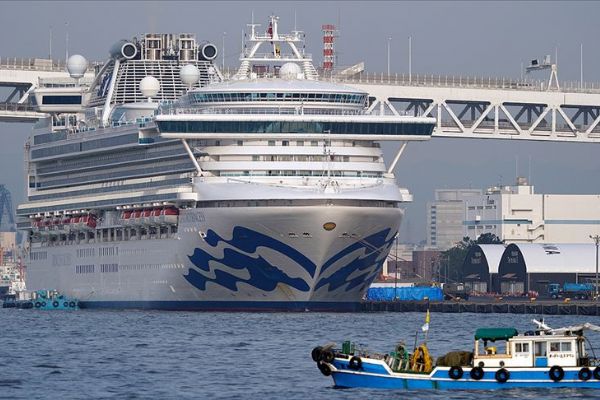 Japonya'da karantinadaki gemide 67 kişide daha 'Kovid-19' tespit edildi