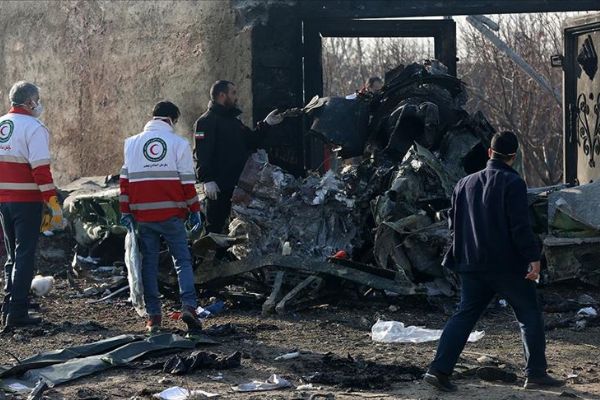 İran Ukrayna uçağının kara kutusunu başka ülkeye vermeyecek