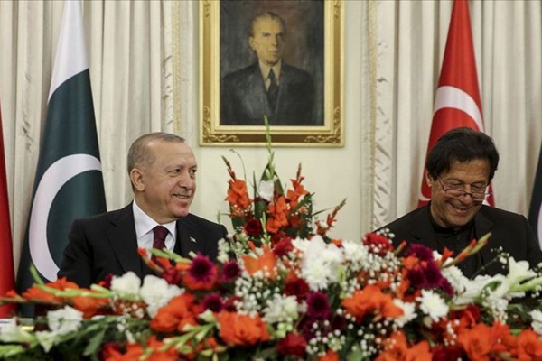 Pakistan Başbakanı: Erdoğan ülkemizde seçime girse kazanır