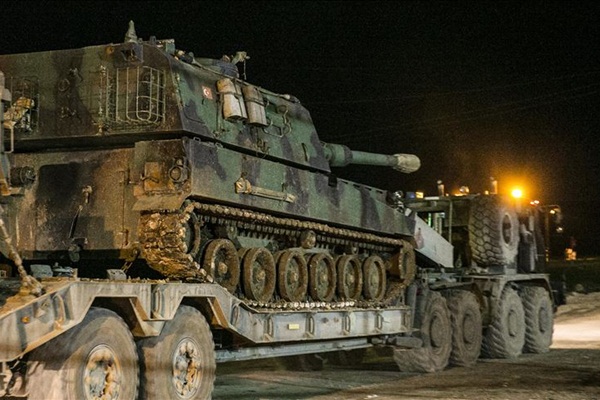 Suriye sınırına askeri sevkiyat devam ediyor