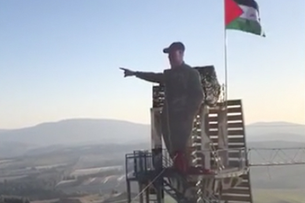 İsrail’in işgali altındaki toprakların yakınına Süleymani’nin heykeli dikildi