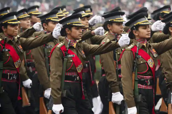 Hindistan'da ordudaki kadın personele ilişkin yeni karar