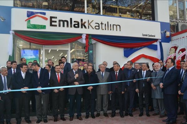 Emlak Katılım İzmit Şubesi açıldı