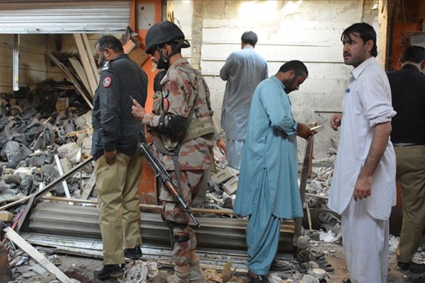 Pakistan'da protesto sırasında patlama: Ölü ve yaralılar var