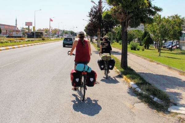 Bisikletli Gezginler Dünyayı Nasıl Geziyor
