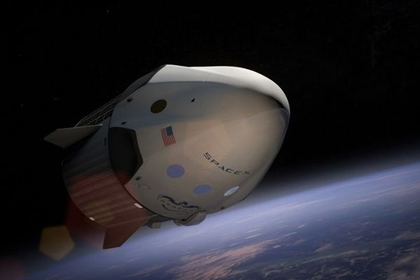 SpaceX ve Space Adventures uzay turizmi tarihini açıkladı