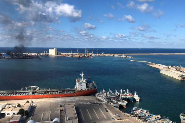 Trablus Limanı'nda yakıt boşaltma işlemi durduruldu