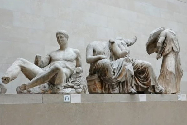 İngiltere, Parthenon heykellerini Yunanistan'a vermeyecek