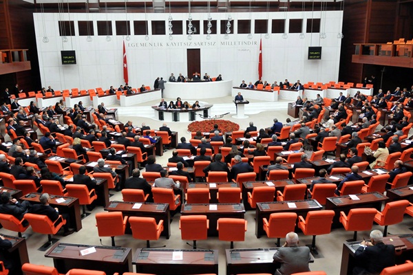 Finansal piyasalara ilişkin yenilikler içeren kanun teklifi kabul edildi