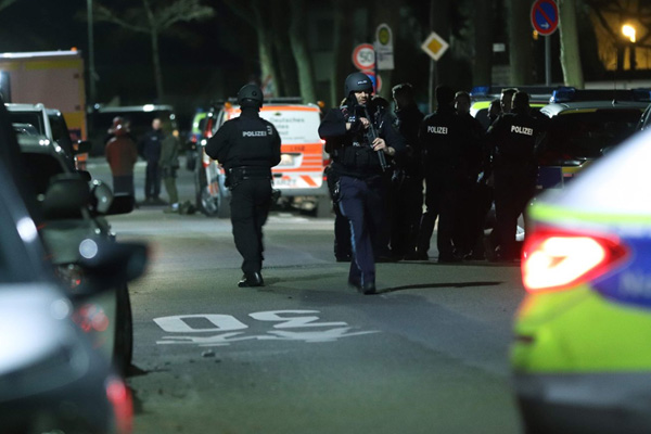 Almanya ırkçı saldırılara karşı camileri korumayı kabul etmiyor