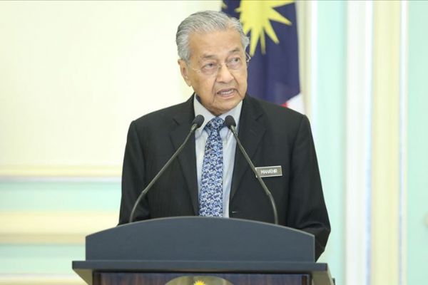 Malezya'da başbakanlıkta değişim tarihini Mahathir Muhammed belirleyecek