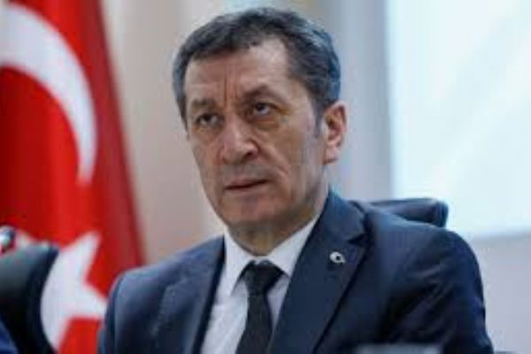 Liselerde sınıf geçmeyle ilgili yeni yönetmelik yolda