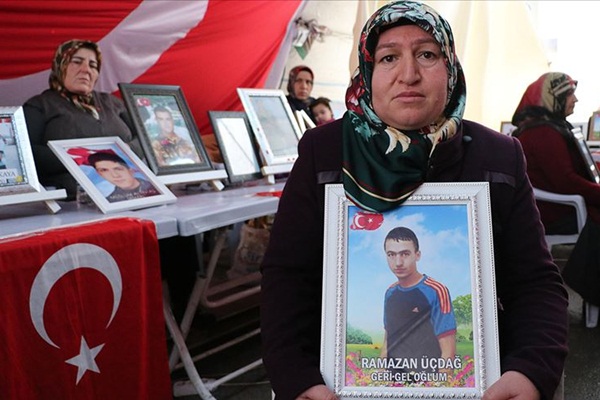 Diyarbakır annesi: Evladımı benden koparıp götürdüler