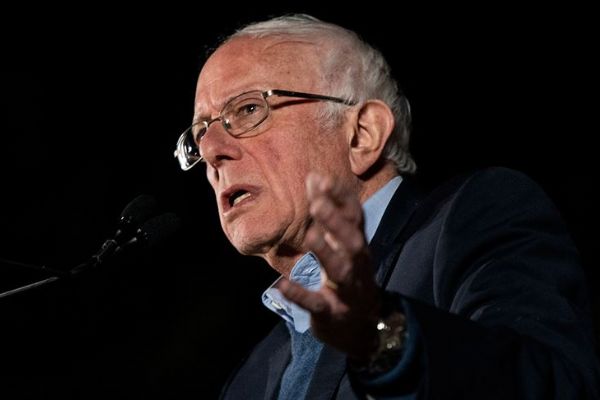Demokratların Nevada ön seçimlerini Sanders kazandı