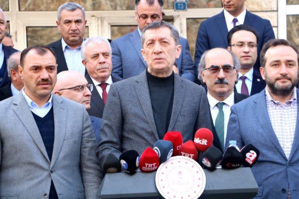 'Birkaç köy okulunda ufak çaplı hasar meydana geldi'