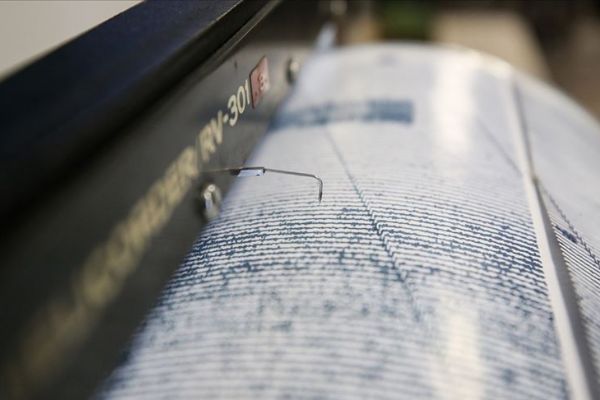 İran'da 4,9 büyüklüğünde deprem