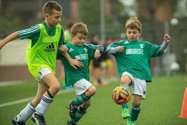 İngiltere, İskoçya ve Kuzey İrlanda'da 11 yaşından küçük çocuklara kafa topu yasağı