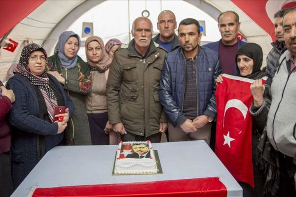 Diyarbakır anneleri Cumhurbaşkanı Erdoğan'ın doğum gününü kutladı