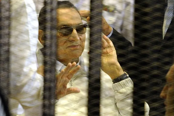 Mübarek'in adı Kuveyt'te bir anıta verilecek