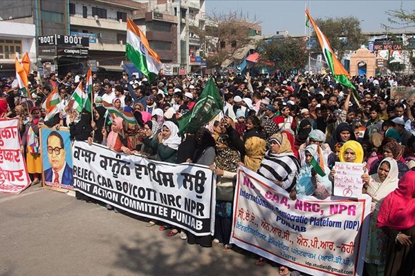 Hindistan'daki protestoların 5 günlük bilançosu: 37 ölü