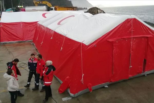 Sarp Sınır Kapısı'nda da sahra hastaneleri kuruluyor