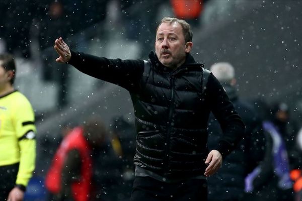 Beşiktaş, Sergen Yalçın ile durumunu düzeltiyor