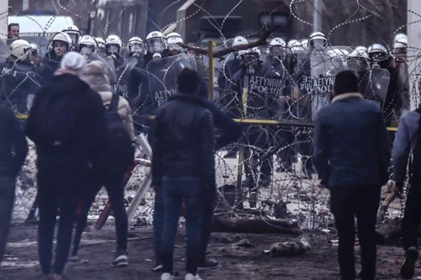 Yunanistan’da mülteci paniği: AB Dış Politika Konseyi acil toplantıya çağrıldı