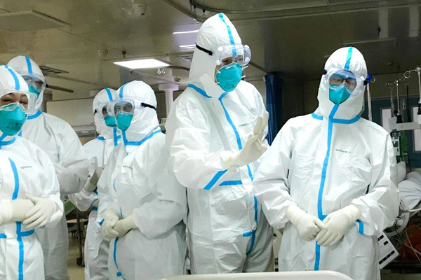 Koronavirüs bir komşu ülkeye daha sıçradı