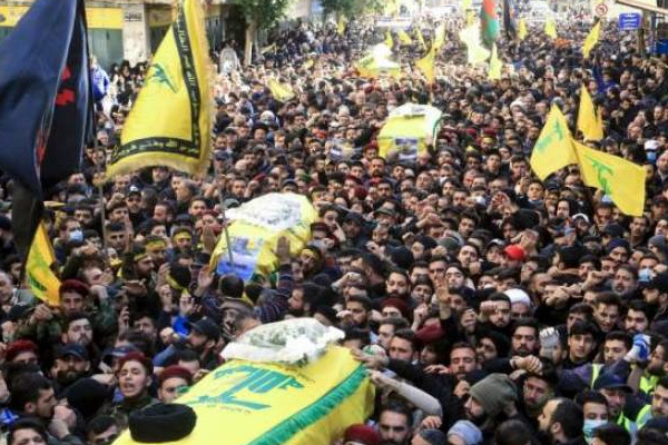 İdlib'de öldürülen Hizbullah militanları Lübnan'da defnedildi