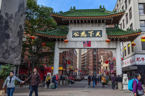 Koronavirüs ABD'de Çin mahallelerini vurdu