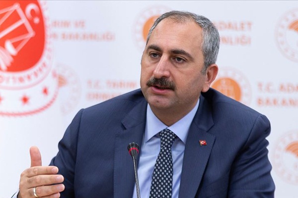 Bakan Gül: Avrupa ülkeleri göçmenlerle ilgili yükümlülüklerini bir an önce yerine getirmeli