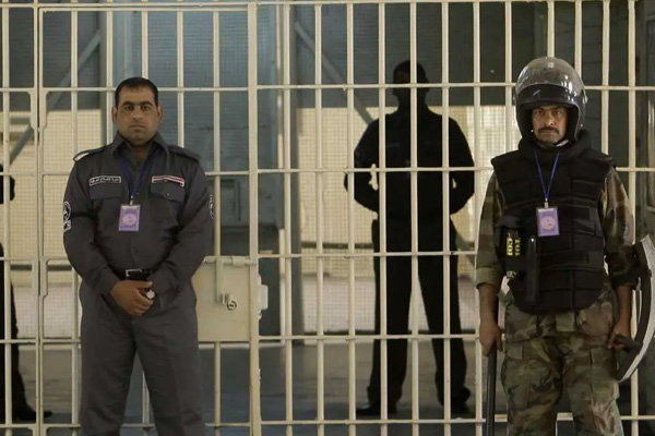 İran 54 bin tutukluyu evlerine gönderdi