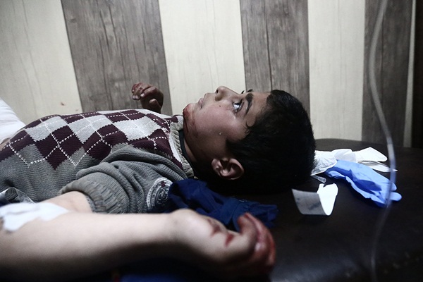 Rejim ve Rusya'dan İdlib'deki sivil yerleşimlere saldırı: Ölü ve yaralılar var