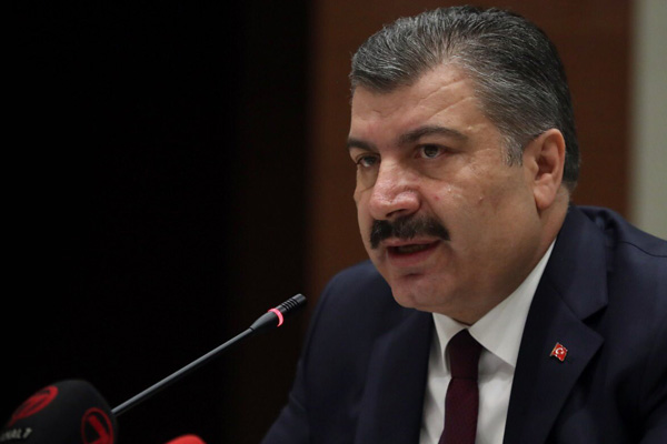 Sağlık Bakanı Koca'dan heyet göndermek isteyen İran'a: Skype'tan görüşelim