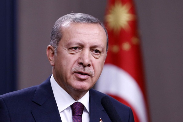 Erdoğan, Macron ile görüştü