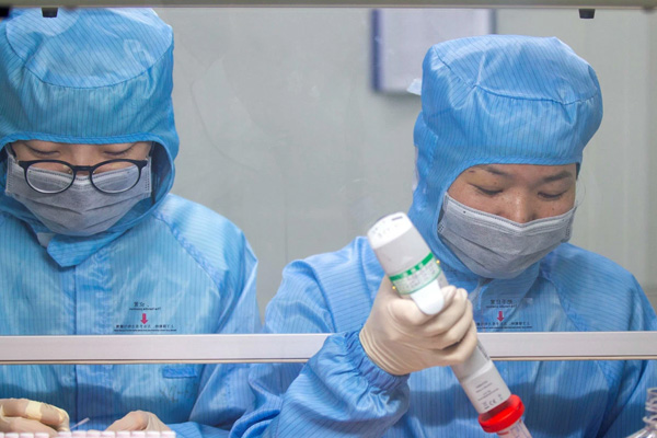 Çinli bilim insanlarından korkutan açıklama: Koronavirüs mutasyon geçiriyor