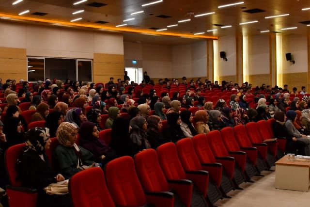 SAÜ'de, İdlib'de şehit düşen askerler için anma törenleri düzenlendi
