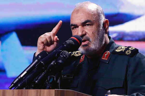 İran Devrim Muhafızları Ordusu Genel Komutanı: Koronavirüs, ABD'nin biyolojik saldırısı olabilir