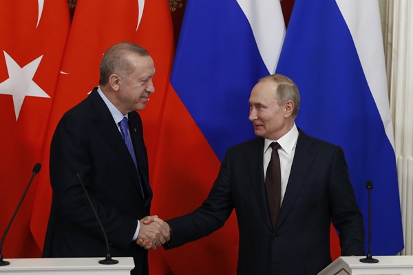 Türkiye ve Rusya'nın anlaştığı ateşkes İdlib'de yürürlüğe girdi