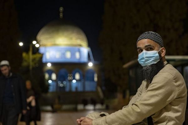 Mescid-i Aksa'da koronavirüs temizliği