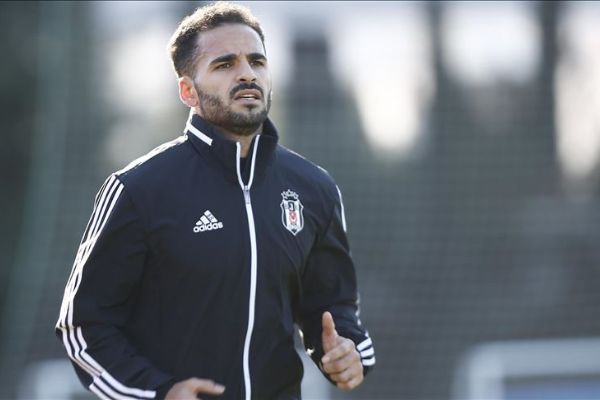 Beşiktaşlı Douglas sakatlığı nedeniyle sezonu kapattı